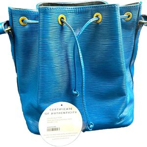 Authentic Louis Vuitton Epi Petit Noe Toledo Blue Bucket Shoulder Bag AR0924